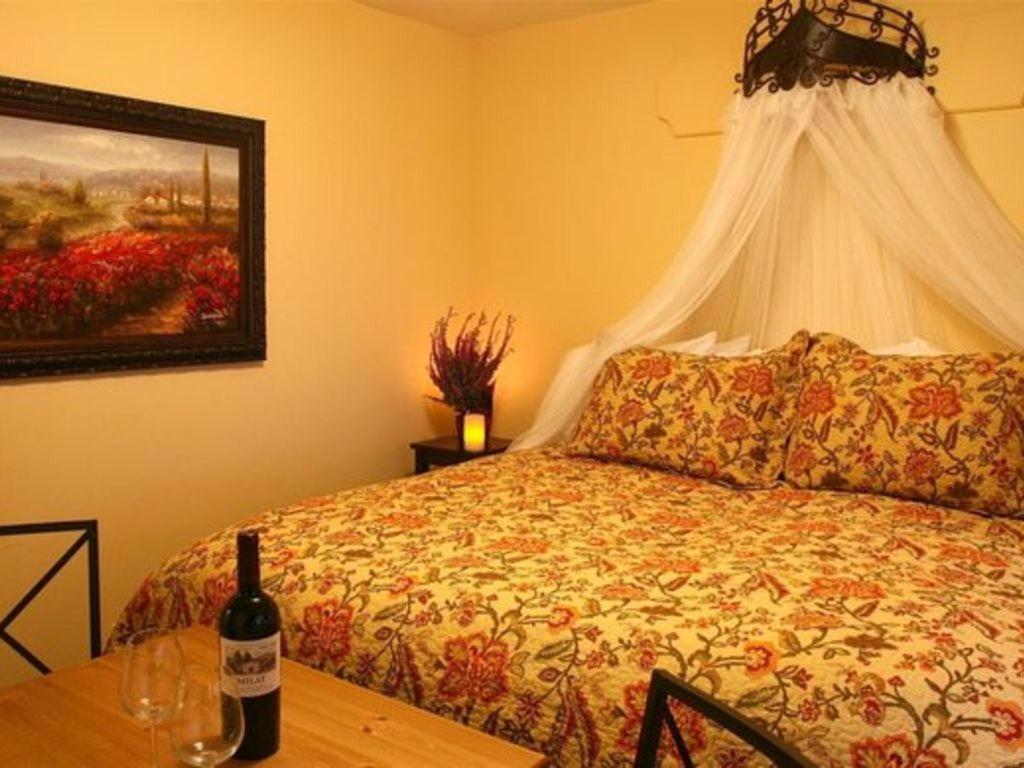 Bed & Breakfast Cabernet House, An Old World 4*