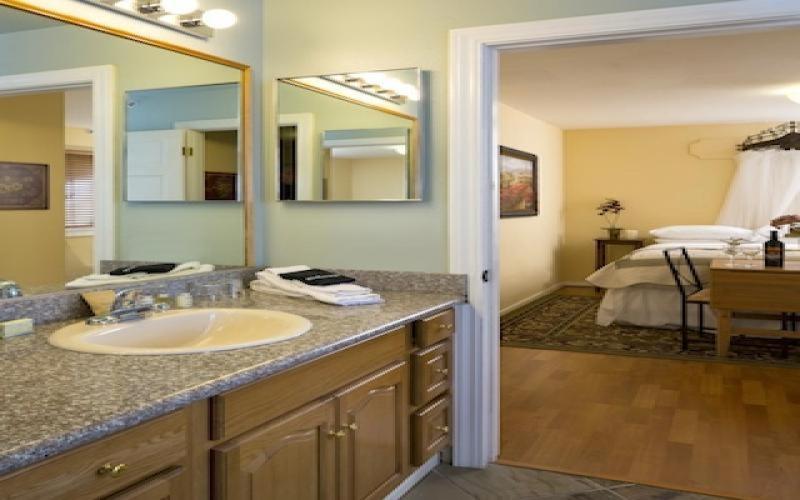 Cabernet House, An Old World Bed & Breakfast Napa