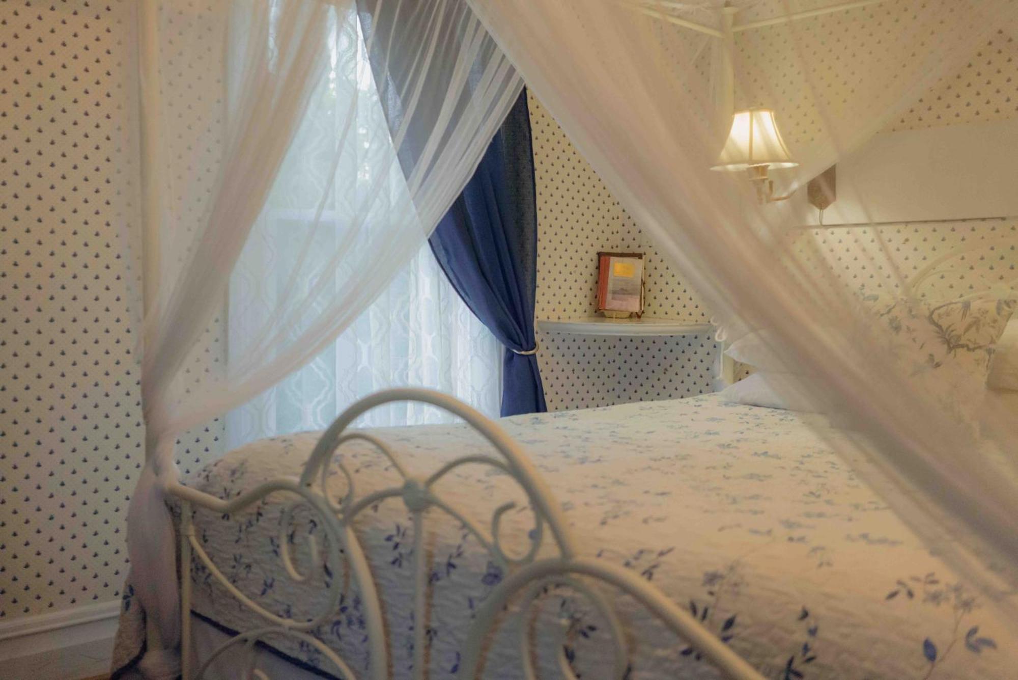 Bed & Breakfast Cabernet House, An Old World 4*