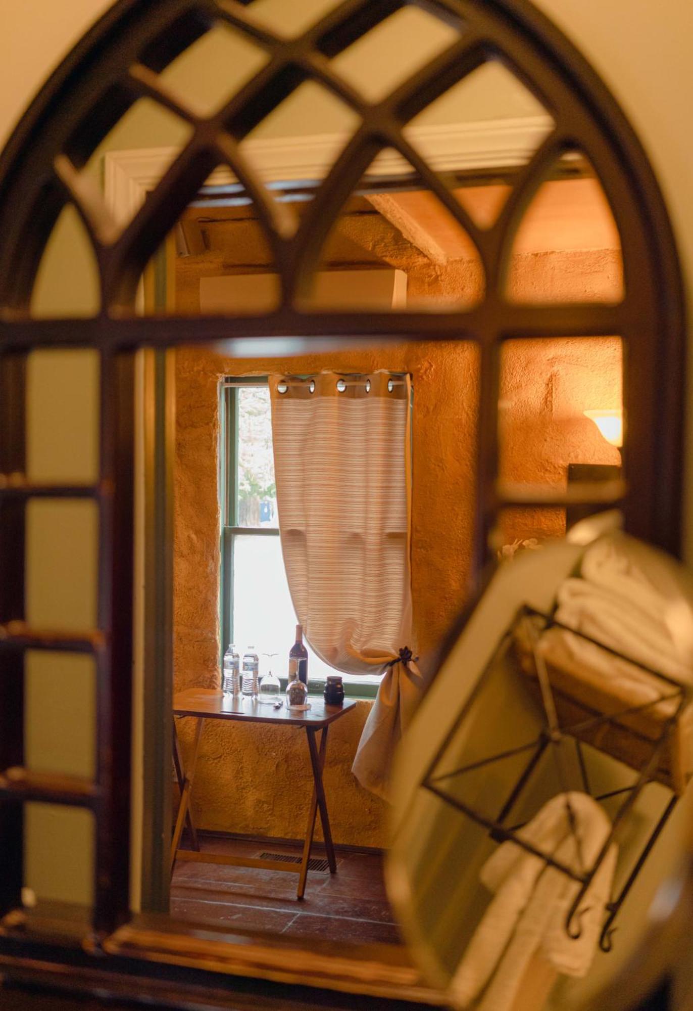 Cabernet House, An Old World Bed & Breakfast Napa