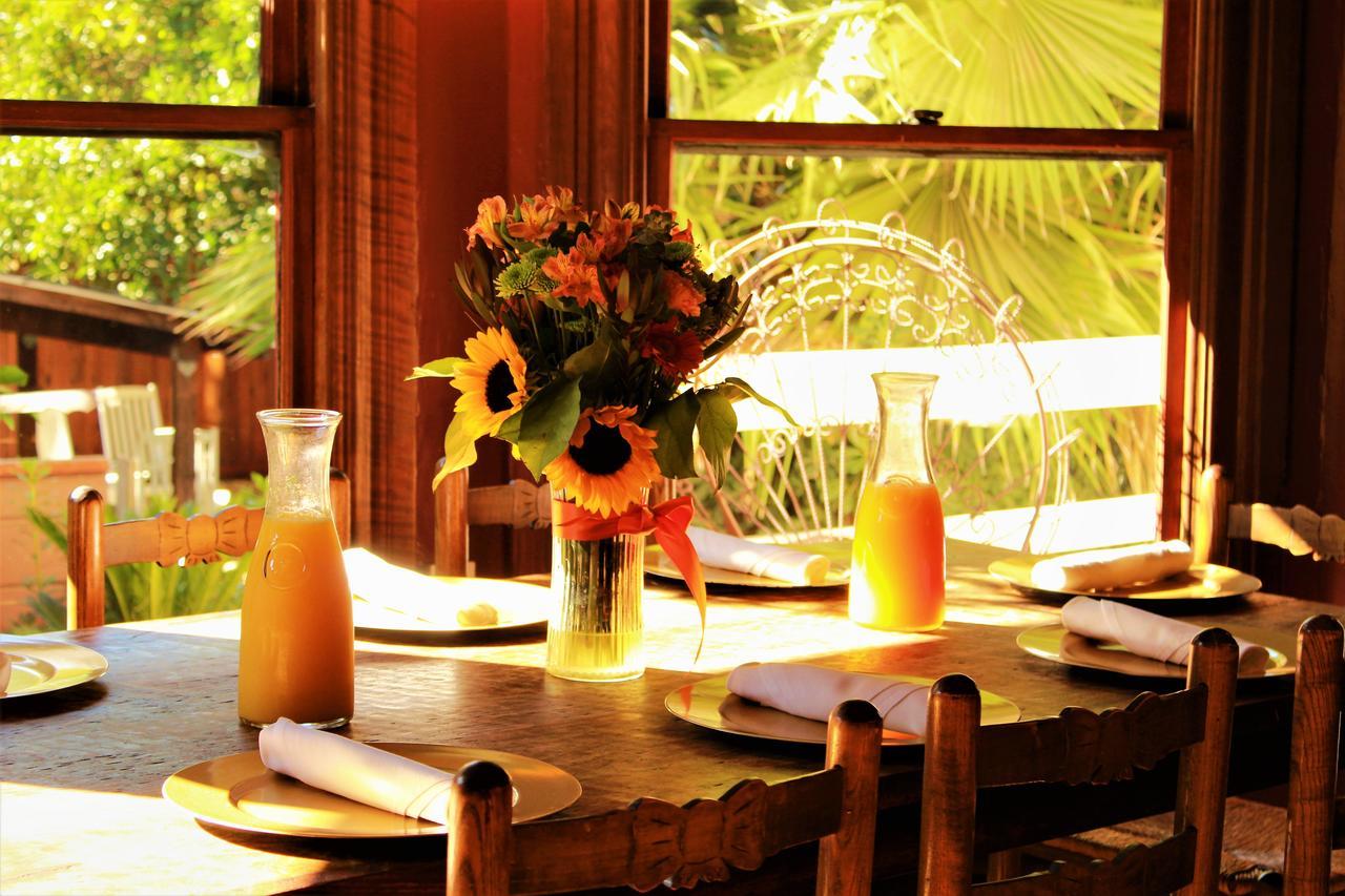 Bed & Breakfast Cabernet House, An Old World